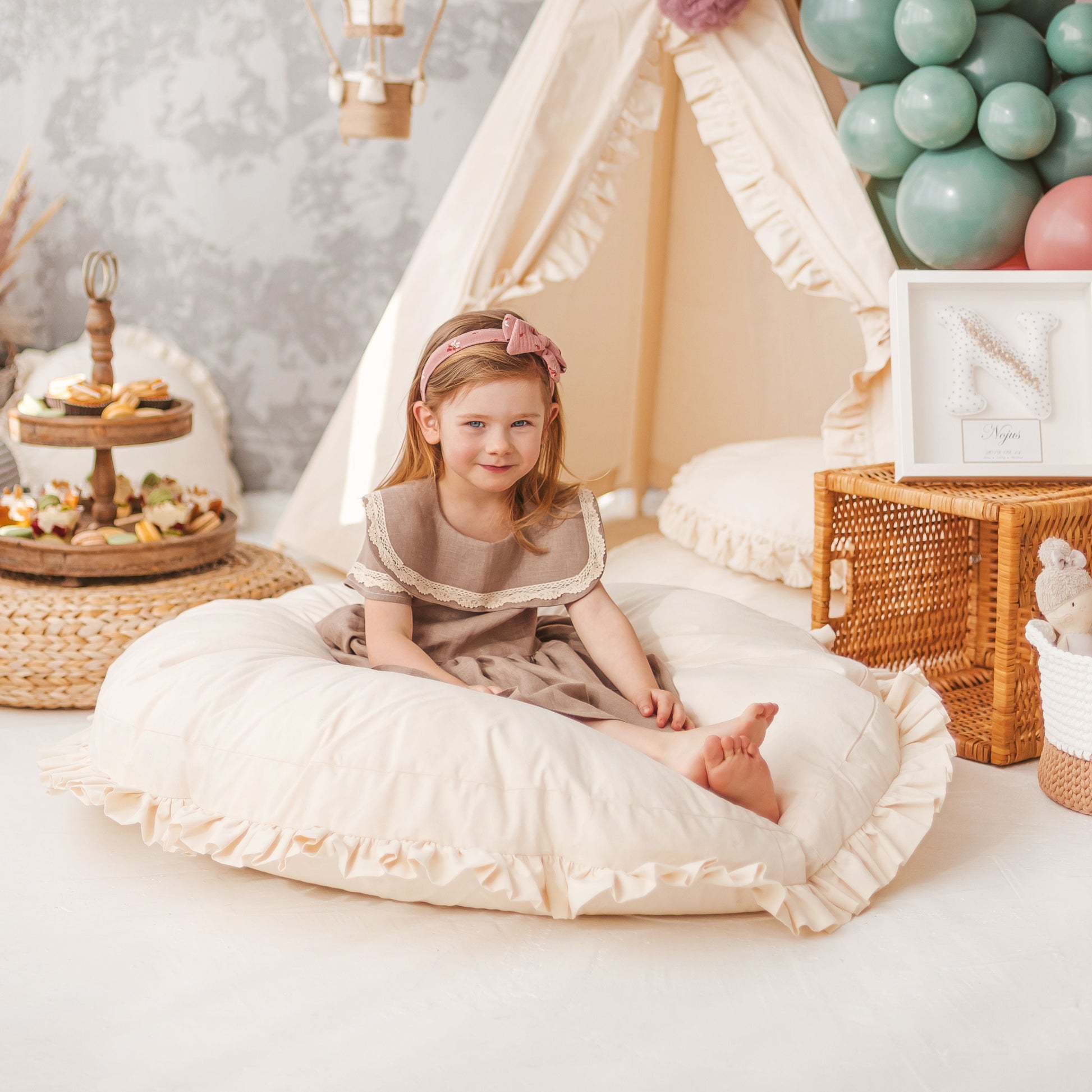 MINICAMP Large Floor Cushion with Ruffled Edges - Flossie & George
